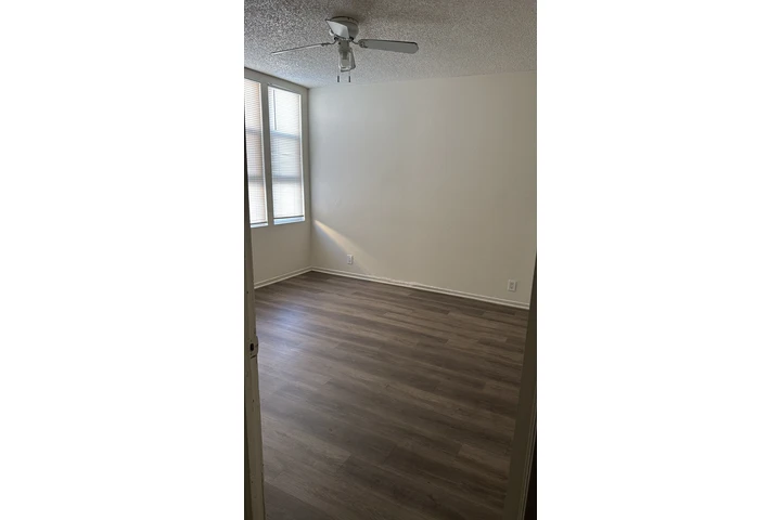 $600 : Rento cuarto image 2