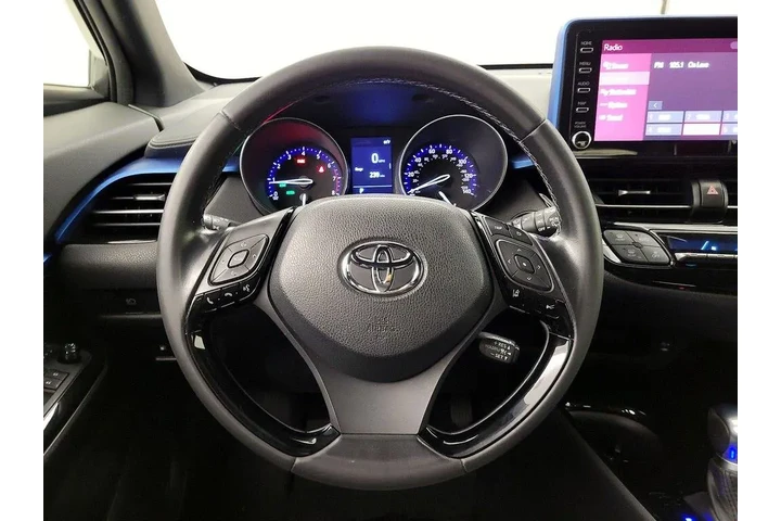 $18998 : Toyota C-HR 2019 LE 4dr Cros image 10