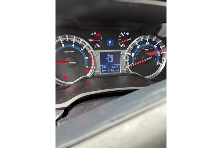 $25500 : Toyota 4Runner Limited image 4