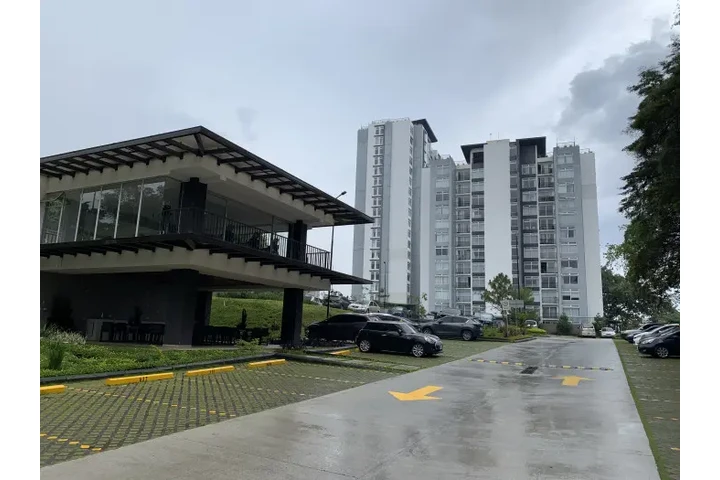 Apartamento en venta en zona 1 image 2