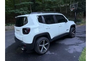$5500 : 2016 Renegade Latitude 4x4 thumbnail