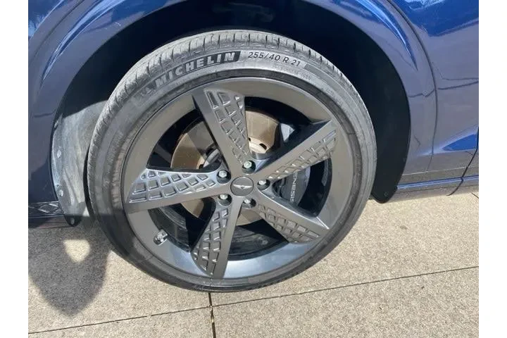 $36980 : Genesis GV70 2022 AWD 3.5T S image 2