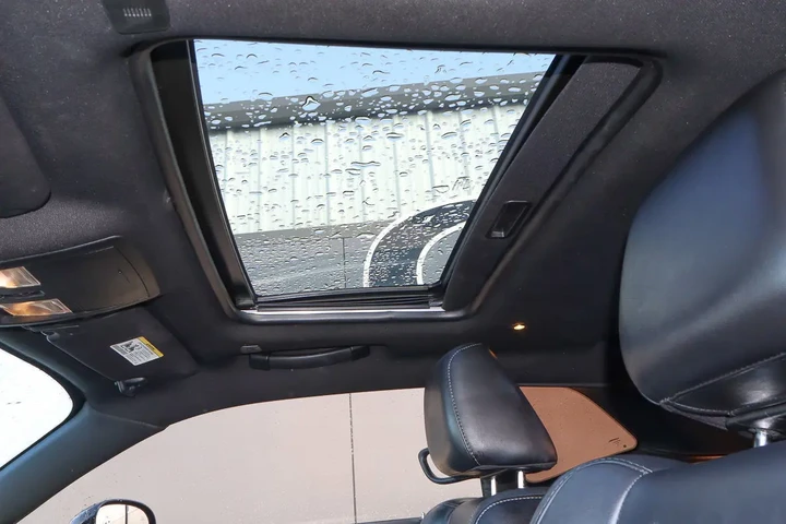 $16688 : 2018 Challenger SXT Plus image 8