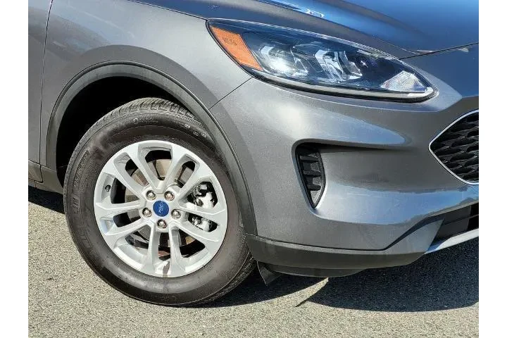 $21900 : Ford Escape 2022 AWD SE 4dr image 9