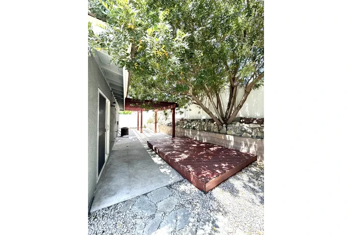 $1500 : Fontana 3 & 2 BEDROOMS image 7