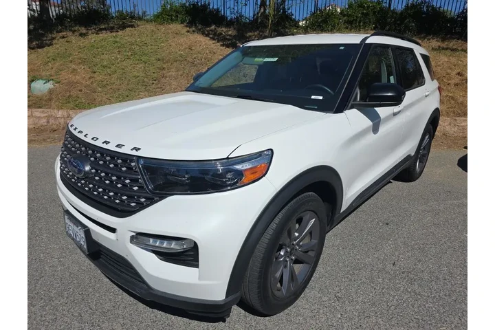 $29950 : Ford Explorer 2022 XLT 4dr S image 1