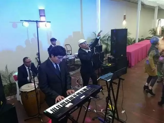 Cantante cubano, grupo musical image 4