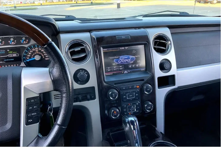 $17330 : Ford F-150 2013 4x4 XLT 4dr image 6