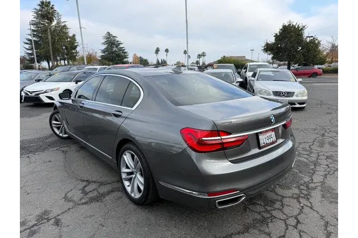 $24995 : BMW 7 Series 2016 750i 4dr S image 6