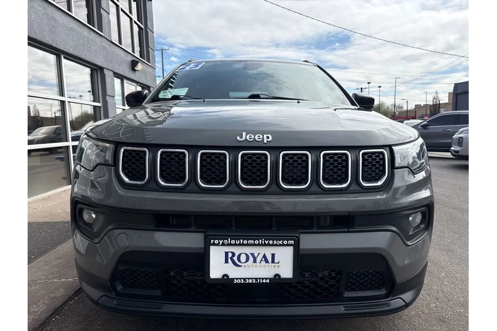 $25995 : 2023 Compass Latitude 4x4 image 6