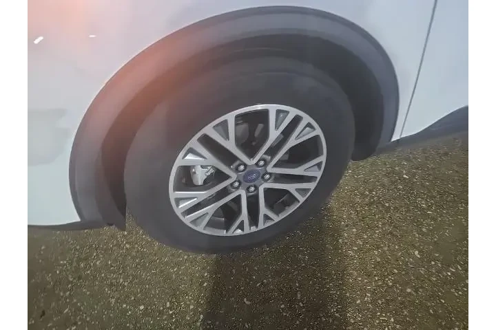 $19850 : Ford Escape 2022 SEL 4dr SUV image 4