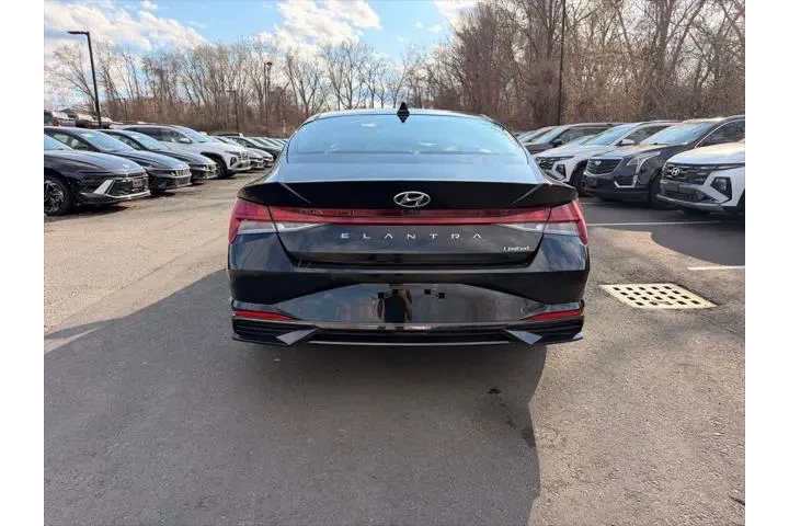 $19990 : Hyundai ELANTRA 2023 Limited image 4