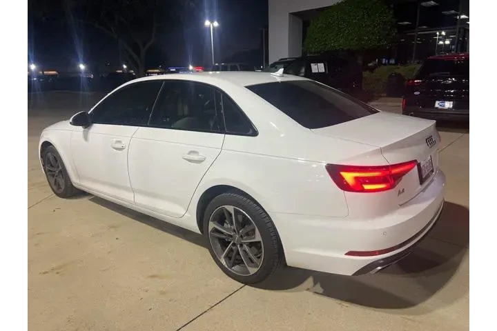 $18991 : Audi A4 2019 Titanium 40 TFS image 4