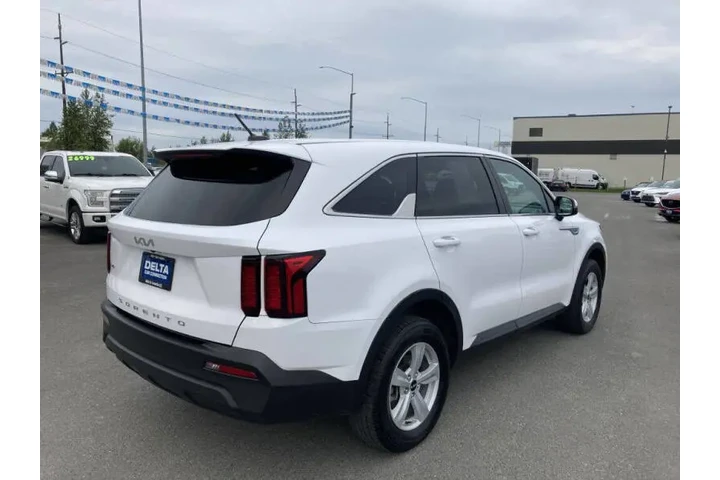 $22999 : 2022 Sorento LX image 6