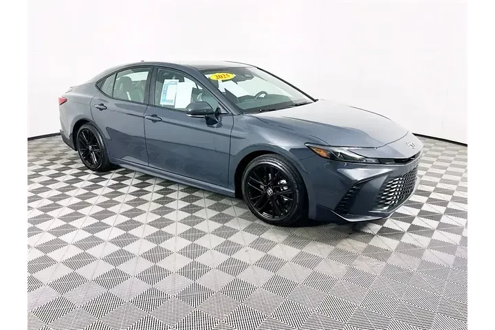 $31900 : Toyota Camry 2025 SE 4dr Sed image 1