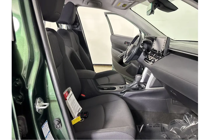 $25000 : Gold Certified2022 Corolla Cr image 5