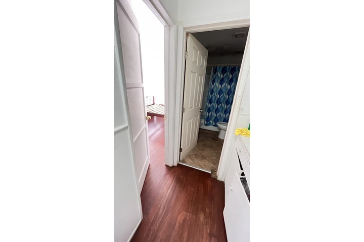 $900 : Rento cuarto  entre la Downey/ image 5