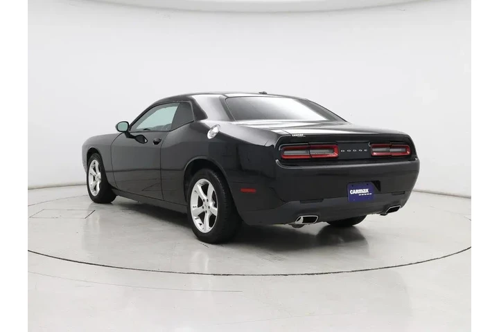 $17998 : Dodge Challenger 2016 SXT 2d image 2