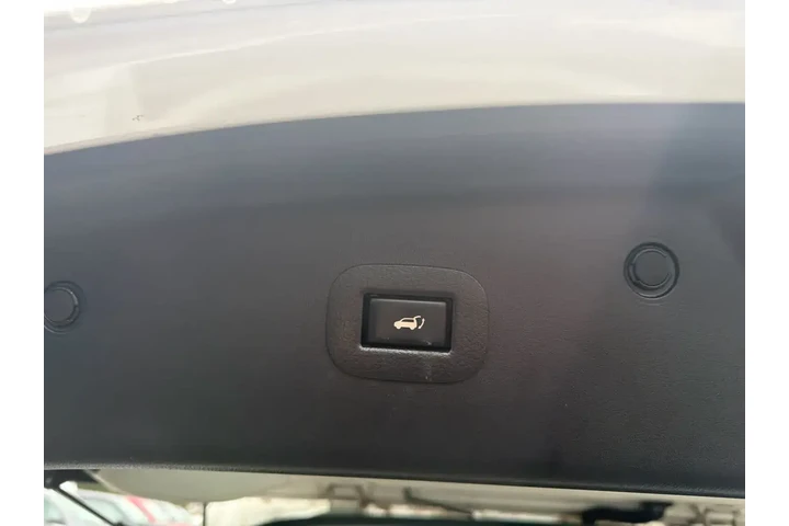 $15995 : Nissan Armada 2018 4x4 Plati image 8