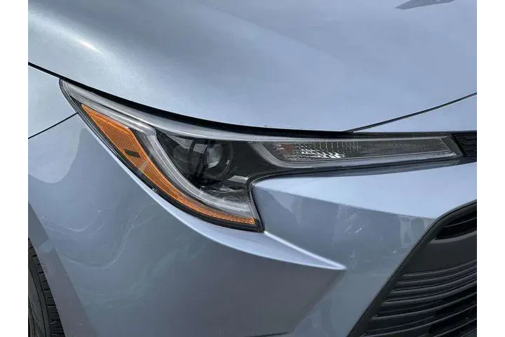 $20000 : Toyota Corolla 2023 LE 4dr S image 10