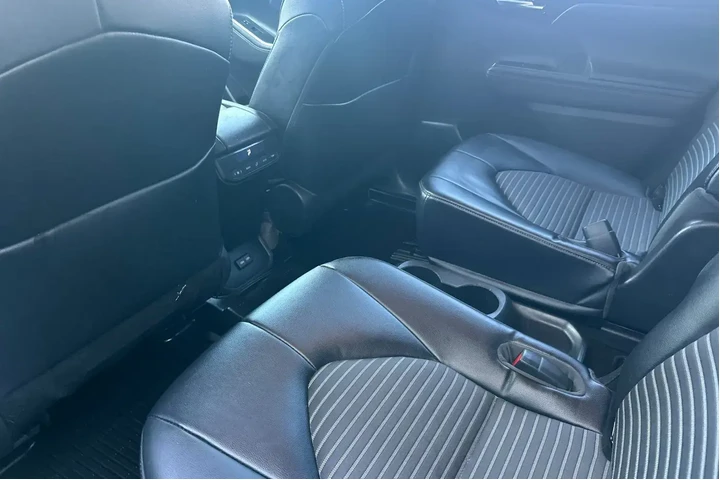 $32800 : Toyota Highlander 2023 AWD X image 7