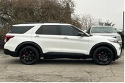 $39500 : Ford Explorer 2024 AWD ST 4d thumbnail