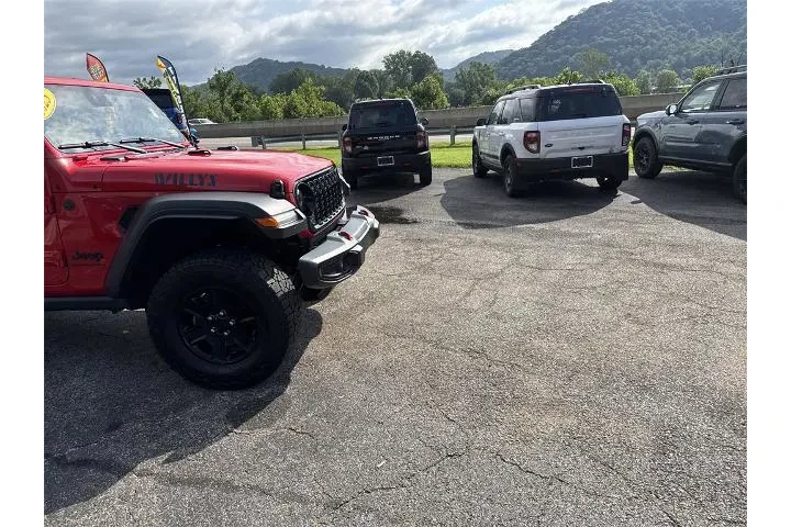 $36717 : Jeep Wrangler 2025 4x4 Sport image 2