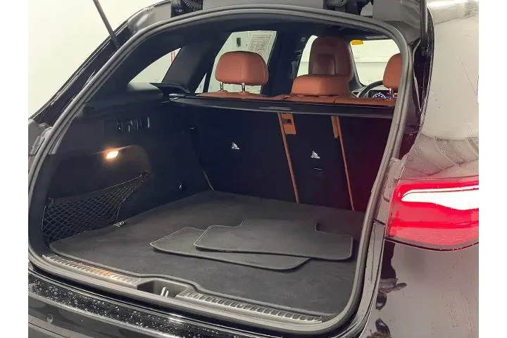 $36500 : Mercedes-Benz GLC 2024 AWD G image 8