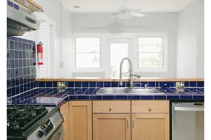 $1750 : HOUSE RENT IN TAMPA FLORIDA ! image 4