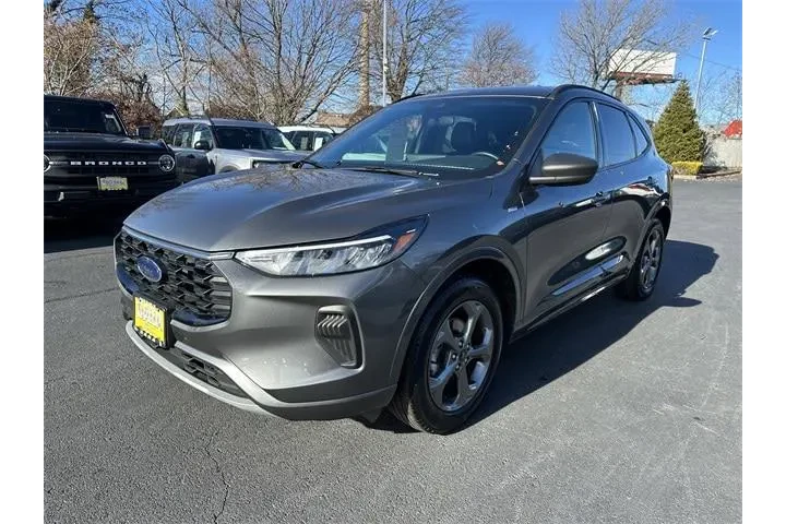 $23500 : Ford Escape 2023 AWD ST-Line image 9