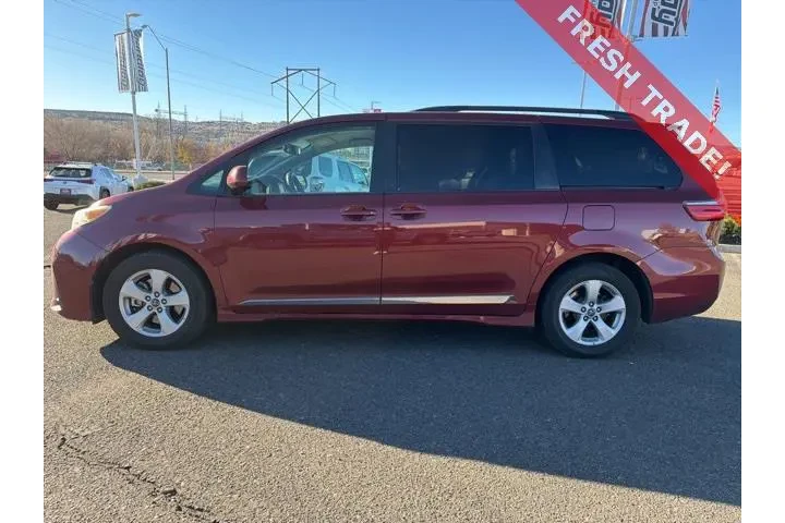 $20874 : Toyota Sienna 2018 LE 7-Pass image 2