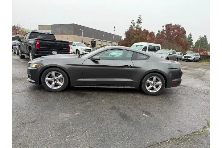 $18250 : Ford Mustang 2015 V6 2dr Fas image 2