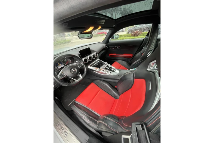 Mercedes AMG GT Coup image 2