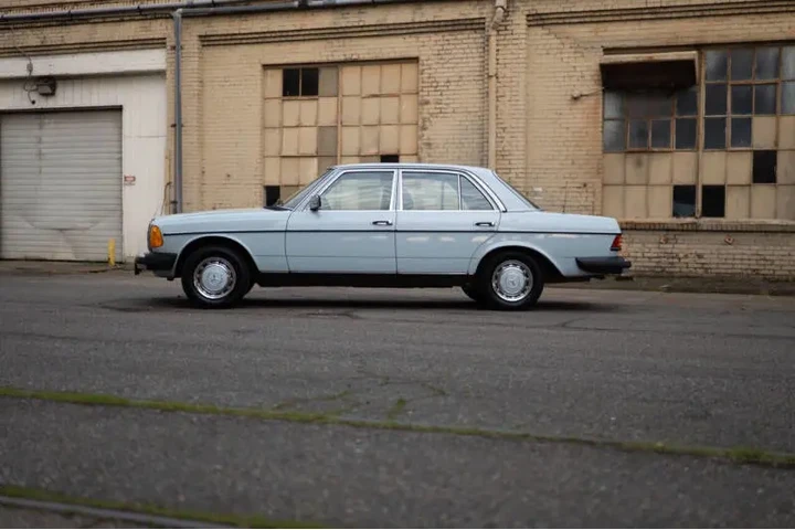 $10988 : 1978 Mercedes-Benz 240-Class image 5