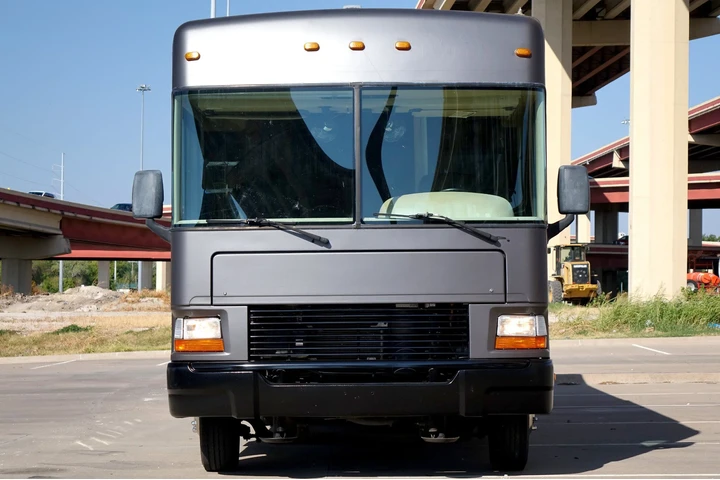 $14695 : 2000 Fleetwood Bounder image 7