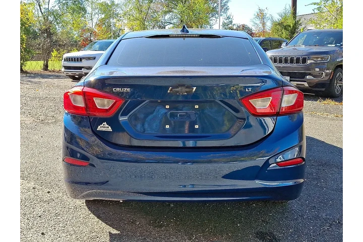 $14997 : Chevrolet Cruze 2019 LT 4dr image 4