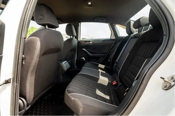 $20800 : Volkswagen Jetta 2023 Sport image 9