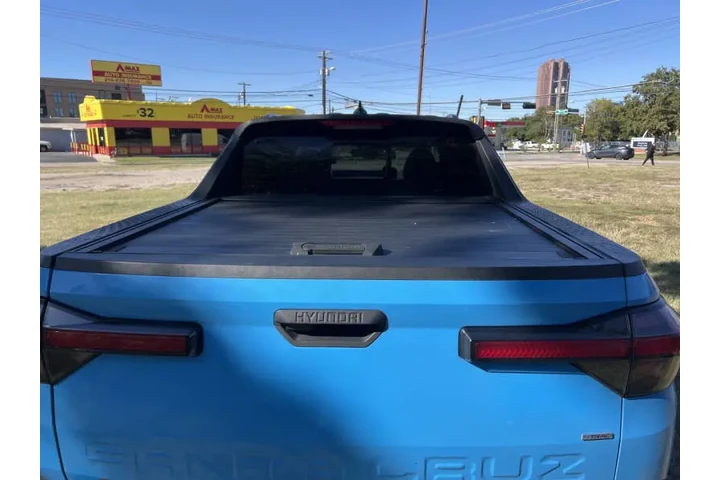 2022 Santa Cruz SEL Premium image 9