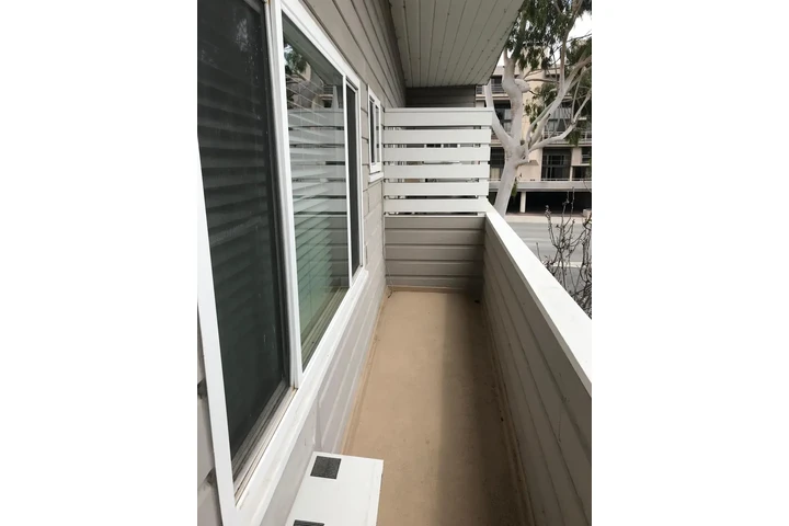 $1200 : Cozy 1-Bedroom and 1-Bathroom image 6