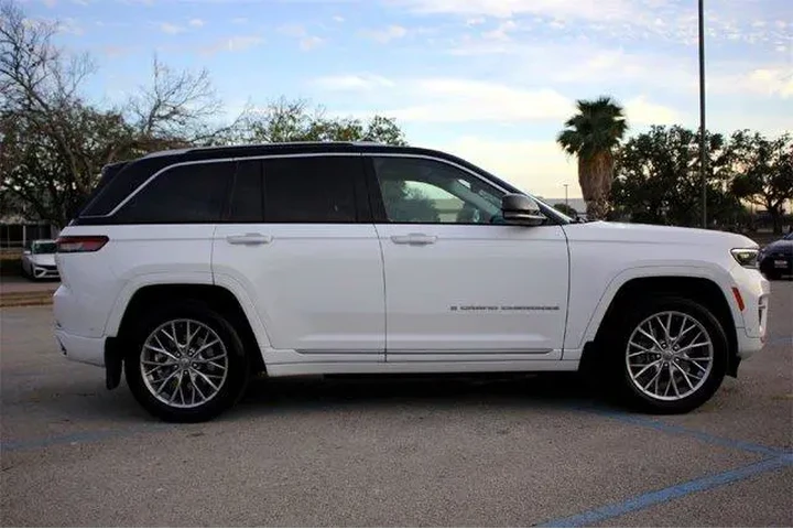 $31218 : Jeep Grand Cherokee 2022 4x4 image 4