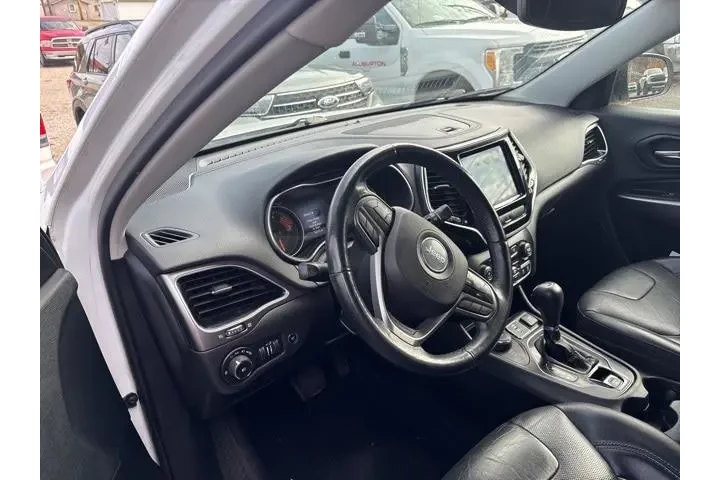 $16977 : Jeep Cherokee 2019 4x4 High image 8