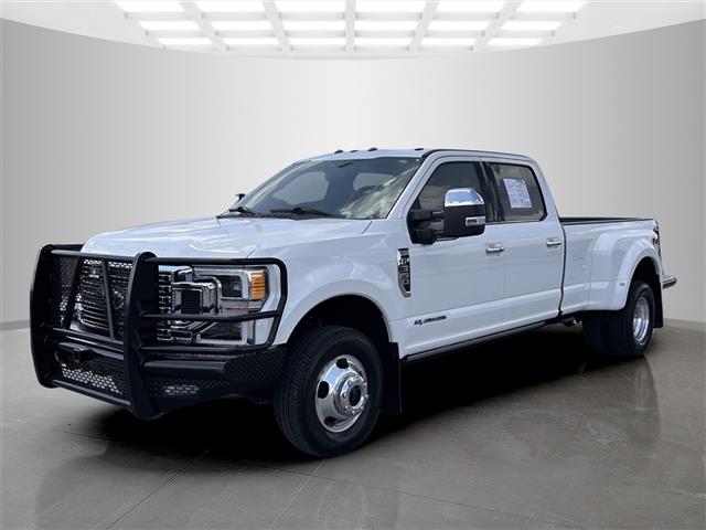 Pre-Owned 2022 F-350 Platinum image 3