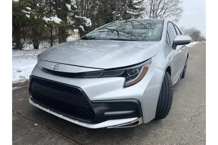 $19999 : 2021 Corolla SE image 4