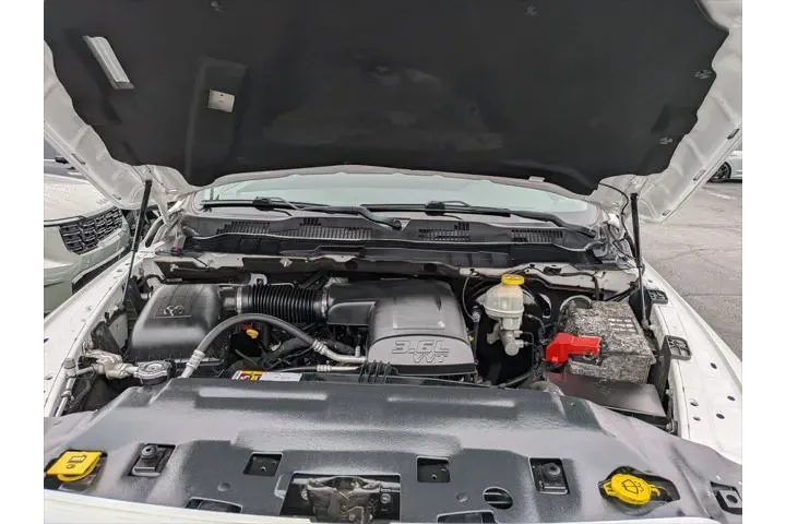 $19990 : Ram 1500 2017 4x4 Express 4d image 9