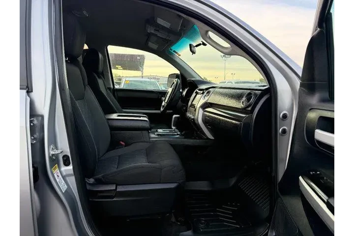 $24795 : Toyota Tundra 2014 4x4 SR5 4 image 9
