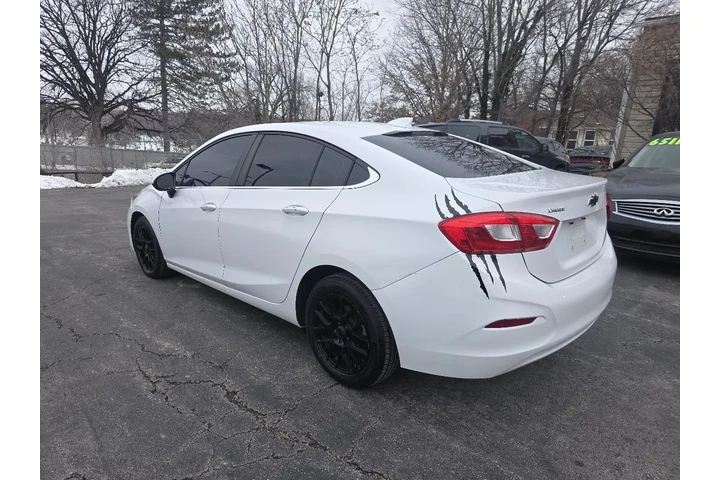 $6900 : 2017 Cruze LT Auto image 4