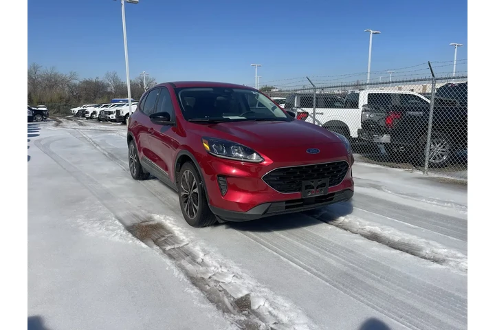$20559 : Ford Escape 2022 SE 4dr SUV image 2