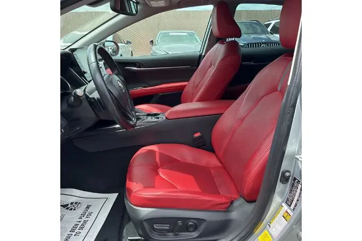 $29321 : Toyota Camry Hybrid 2021 XSE image 8