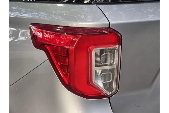 $24877 : Ford Explorer 2023 XLT 4dr S image 8