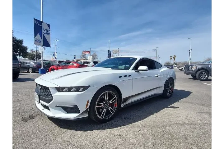 $27998 : Ford Mustang 2024 EcoBoost 2 image 6
